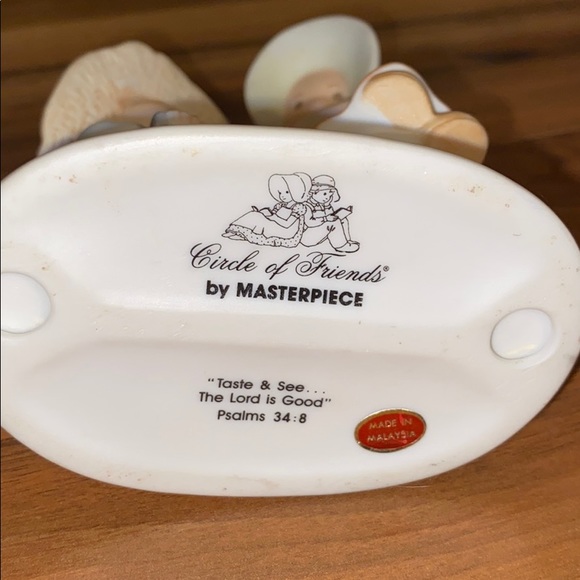 Vintage 4" CIRCLE Of FRIENDS Figurine Masterpiece - Picture 6 of 6